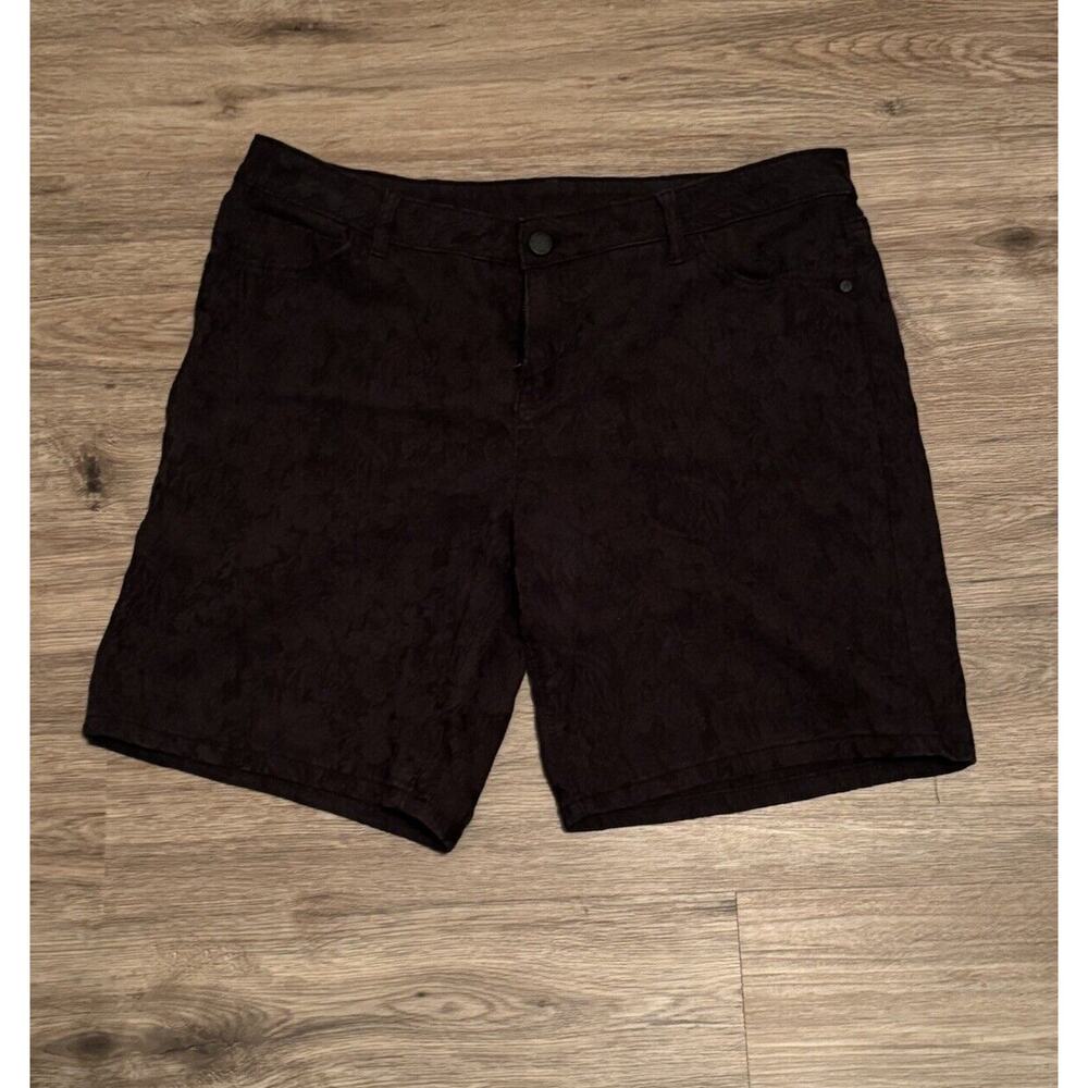 Simply Vera Wang Black Shorts Womens 12, Floral Stretch Tapestry Mid Thigh